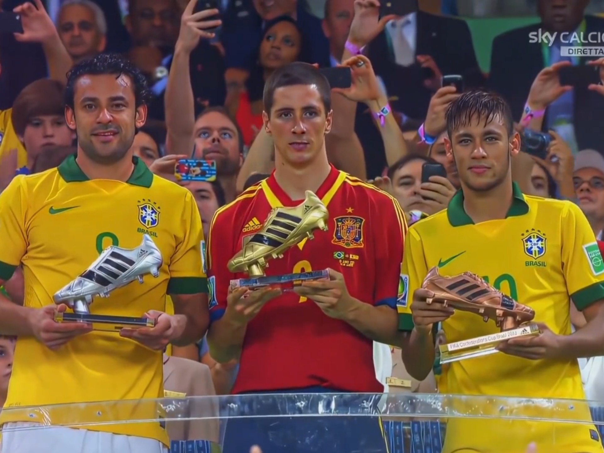 澳大利亚队不断突破！，内马尔连续十五场比赛得分超过比赛局势复杂观众掌声雷动的简单介绍-爱游戏智能体验