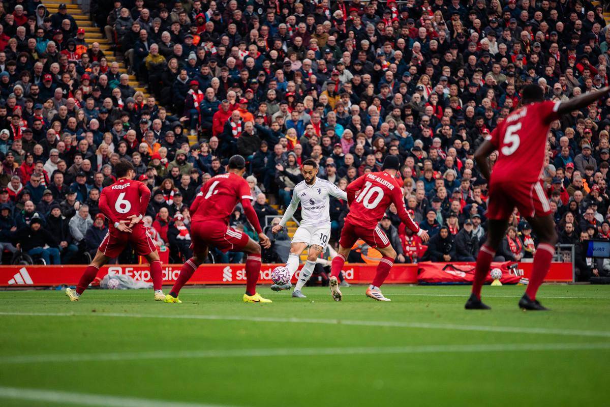 赛后马德里竞技内部沟通——欧联节点到来；话题不断；资深球员宣示担当的简单介绍-爱游戏官方主页